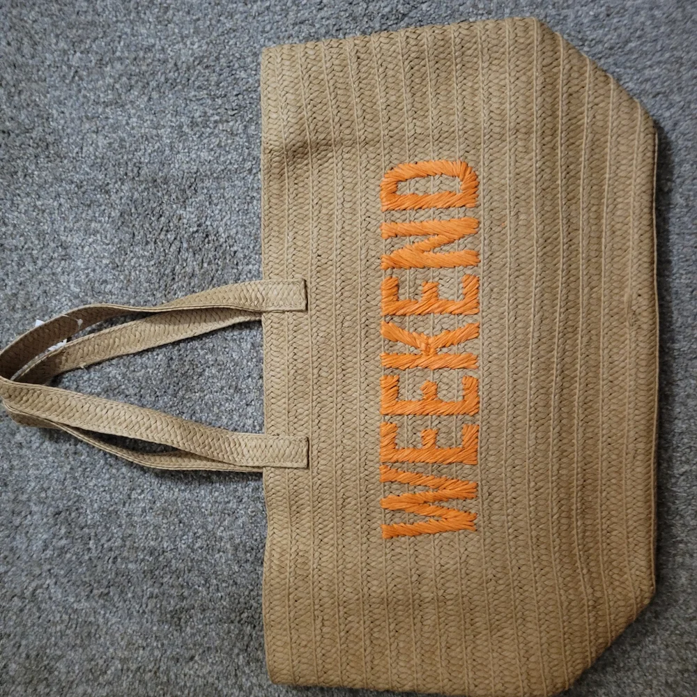 THE PERFECT BEACH BAG 2FT. LONG NEW WITH TAGS - Picture 1 of 3